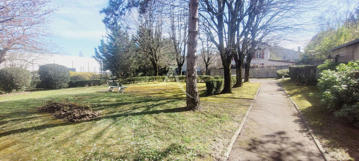 Appartement à LE PERREUX-SUR-MARNE