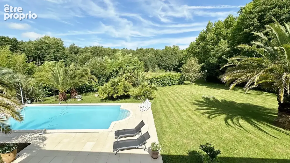 MAISON DE CARACTERE DU 18ème de 310 m2 de 10 pièces avec piscine au coeur d'un parc de  4800 m2 - photo 28