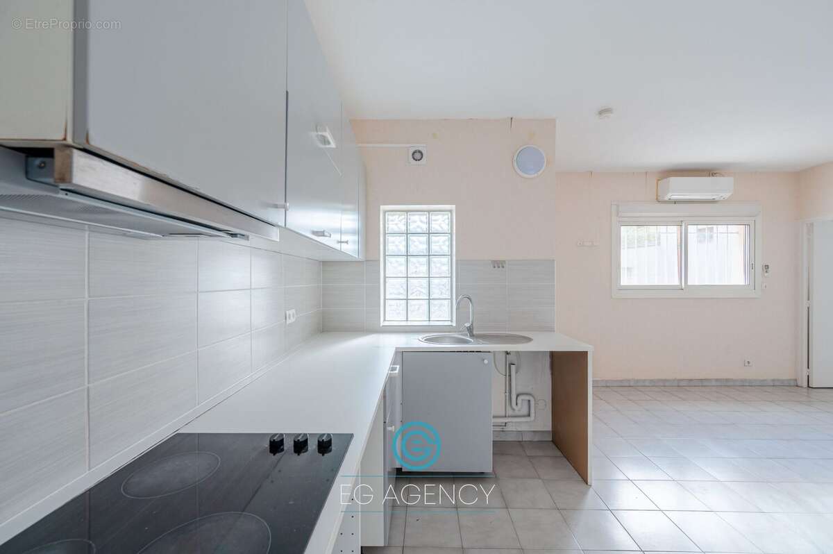 Appartement à MARSEILLE-9E
