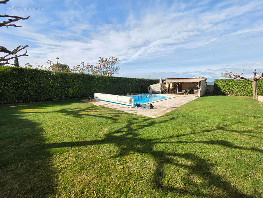 Maison à VINON-SUR-VERDON