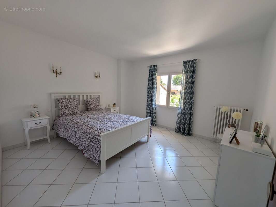 Maison à SORGUES