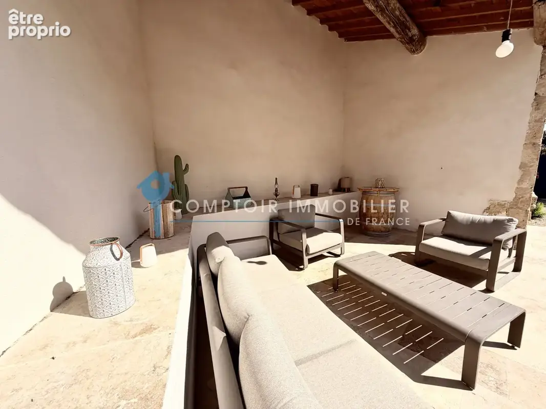 En exclusivité  Pépite et rare A vendre Vergèze, maison vigneronne entièrement rénové 190 m2 environ sur 300 m - photo 5
