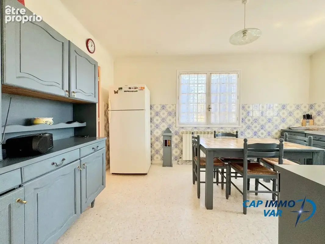Maison 5 pièces 145 m² à vendre à Le Beausset (83330) - photo 9