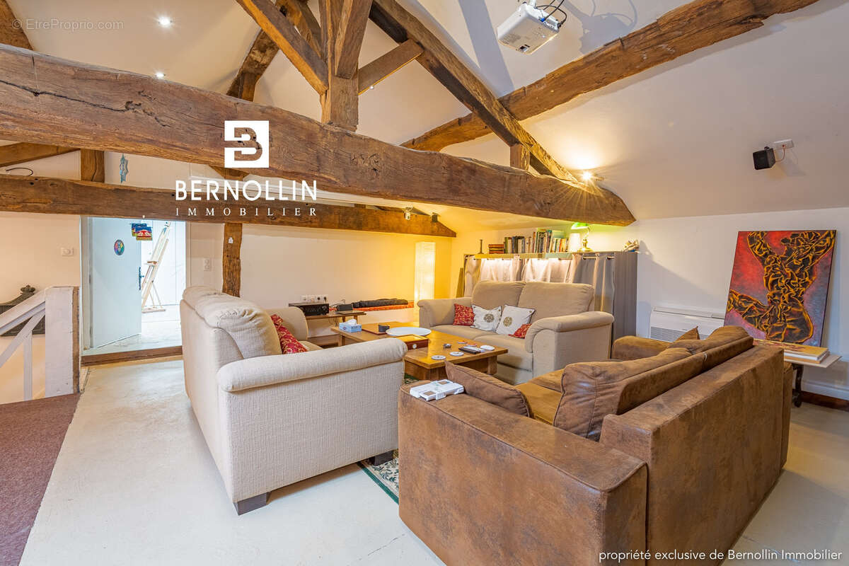 COUP DE COEUR à Curtafond - Propriété de charme de 300 m2 - 11 pièces - photo 14