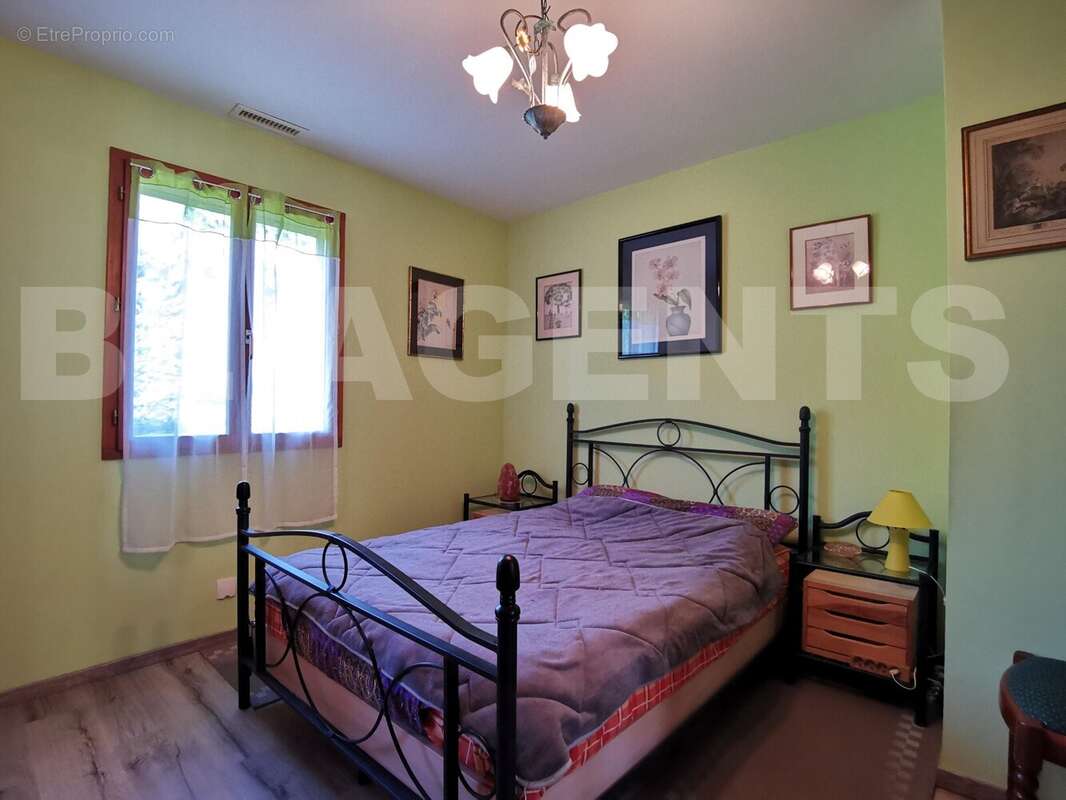 CH 1 - Maison à SAINTE-TERRE