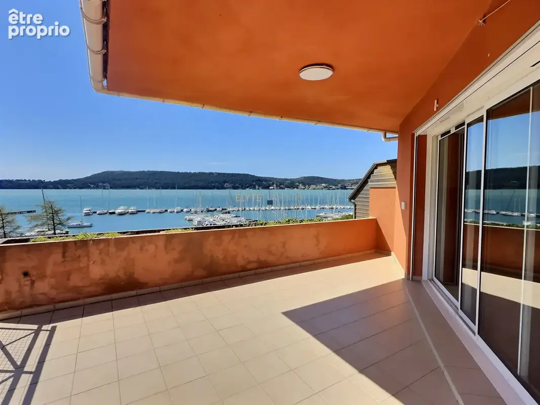 Appartement 82 m² à Saint-Chamas  - photo 2