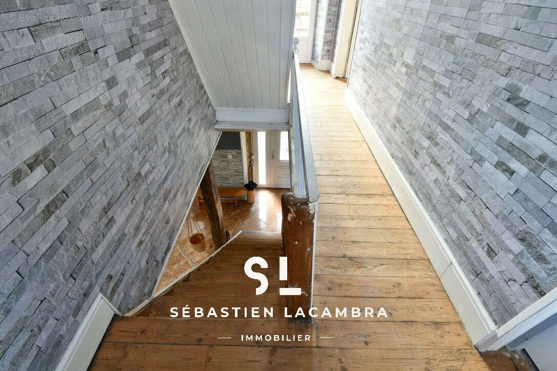Maison en pierre rénovée   5 pièces   Piscine avec dôme   Terrain arboré - photo 24