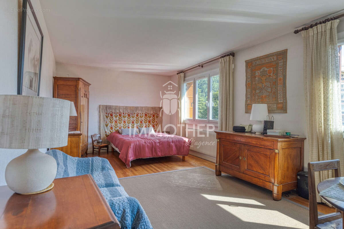 Appartement à MEYLAN