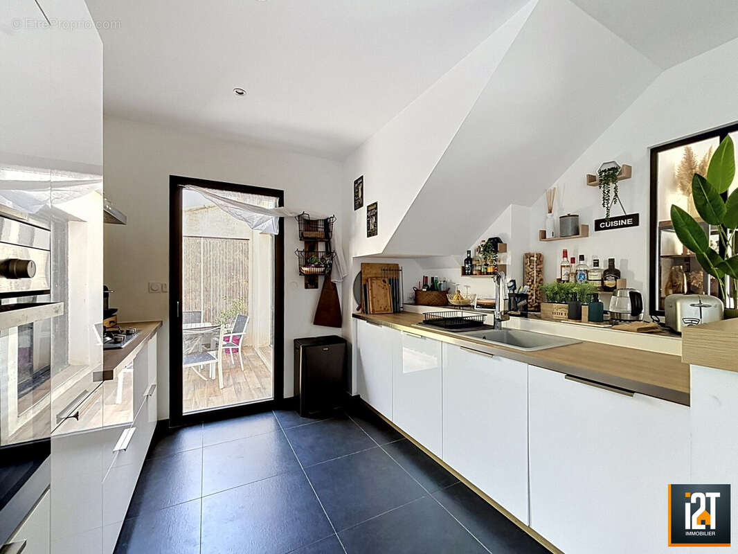 Maison à LA CALMETTE