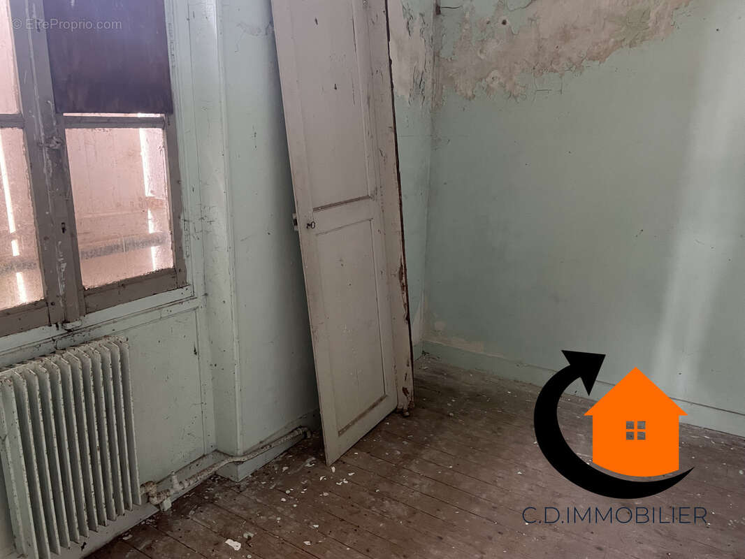 Maison à CHAMPROND-EN-GATINE