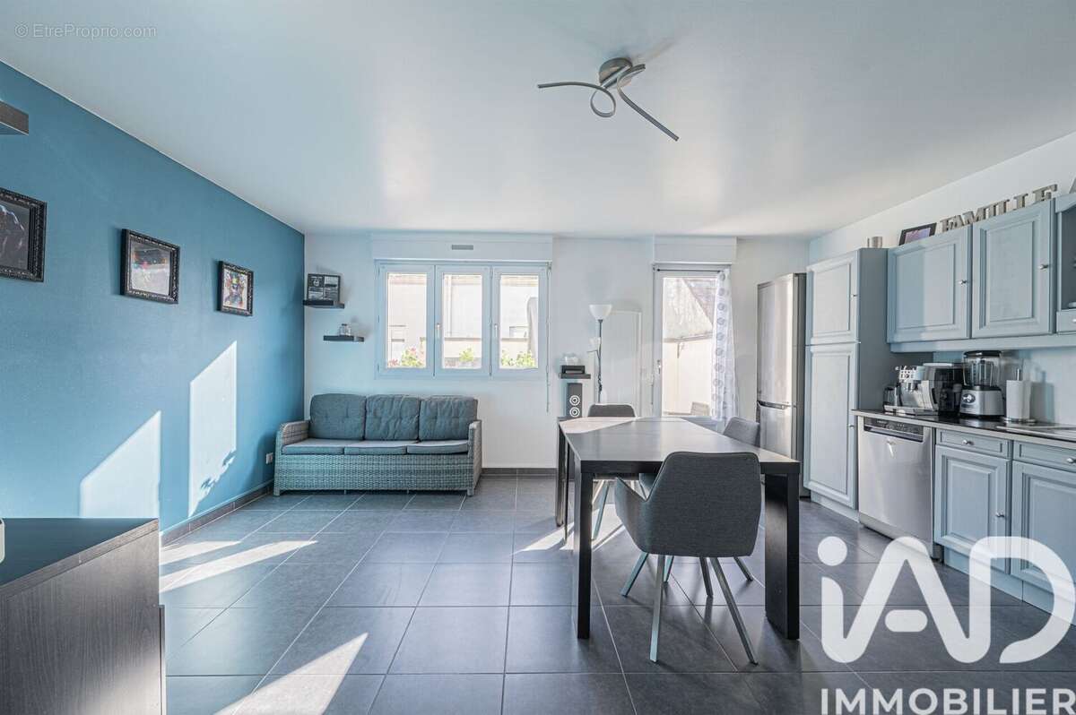 Photo 2 - Appartement à ROISSY-EN-BRIE