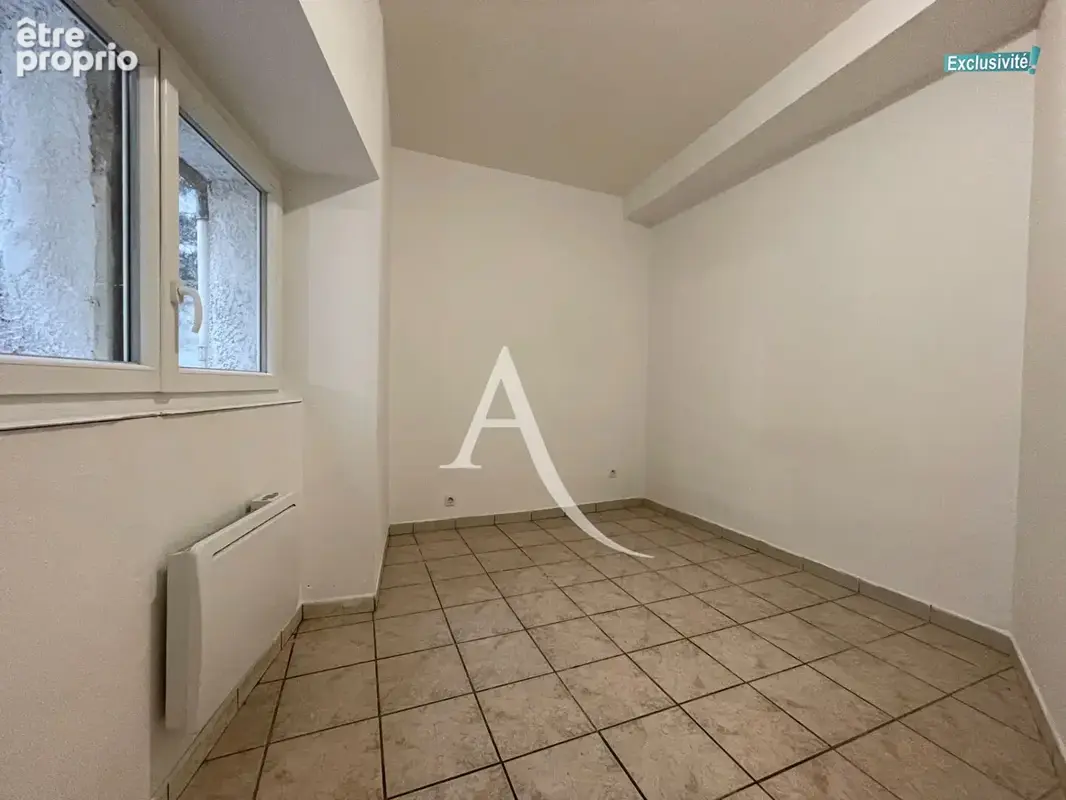 Clermont-l'hérault centre - t4 de 80 m² - 3 chambres - l'intégralité du 1er étage - fort potentiel - photo 11