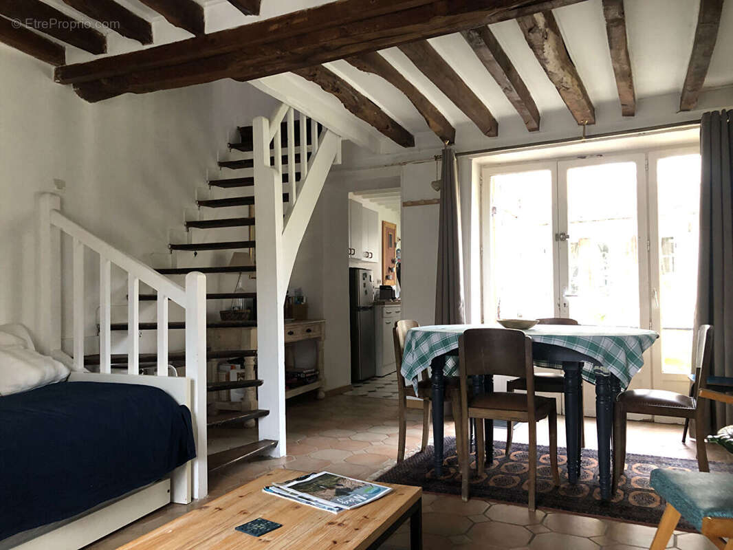 Maison à VIENNE-EN-ARTHIES