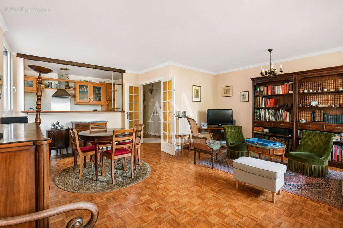 Appartement à NANTERRE