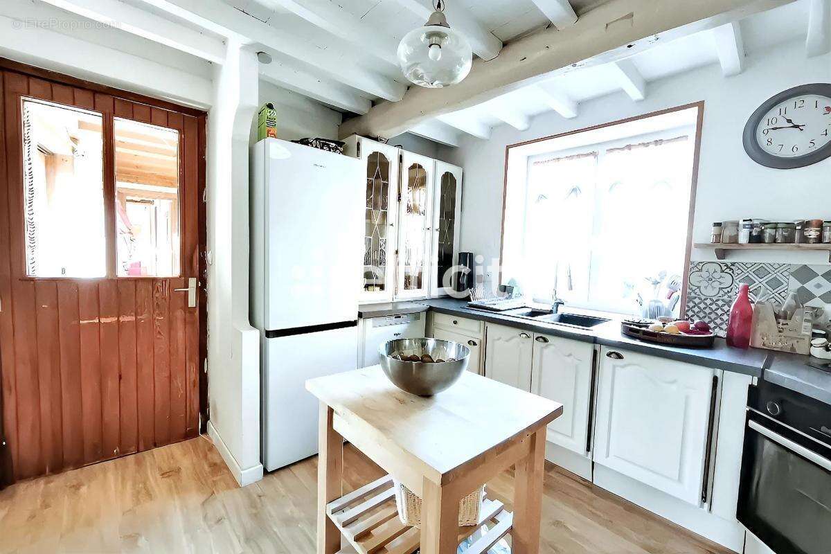 Maison à PERONNE-EN-MELANTOIS