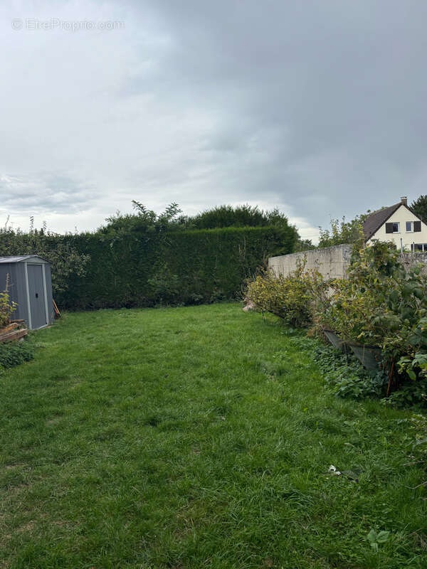 Maison à SAINT-VAAST-EN-CHAUSSEE