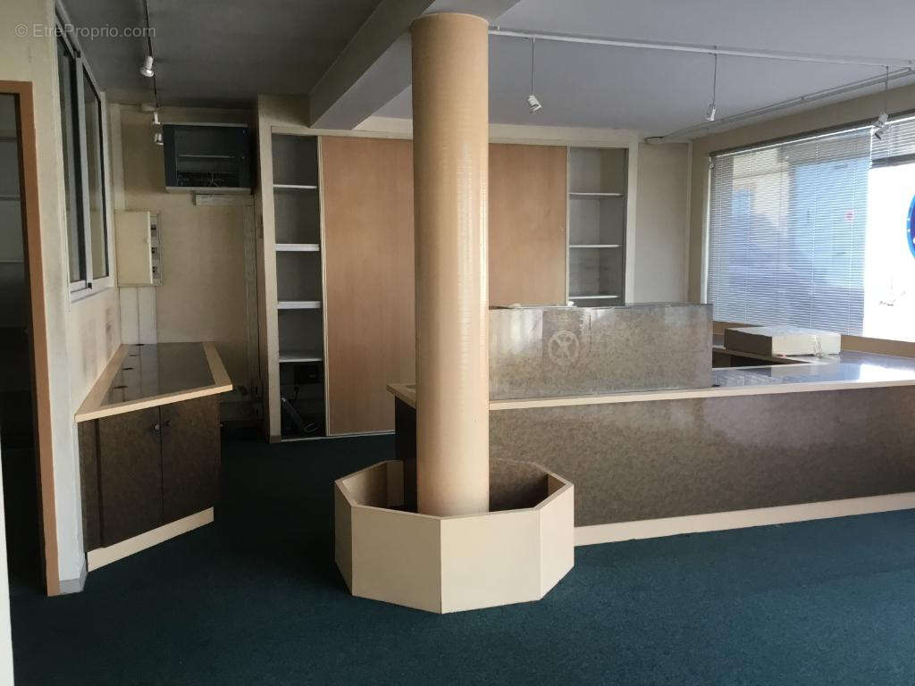 Maison à vendre à Pibrac - 33 pièces, 4 chambres, 409.44 m² - photo 2