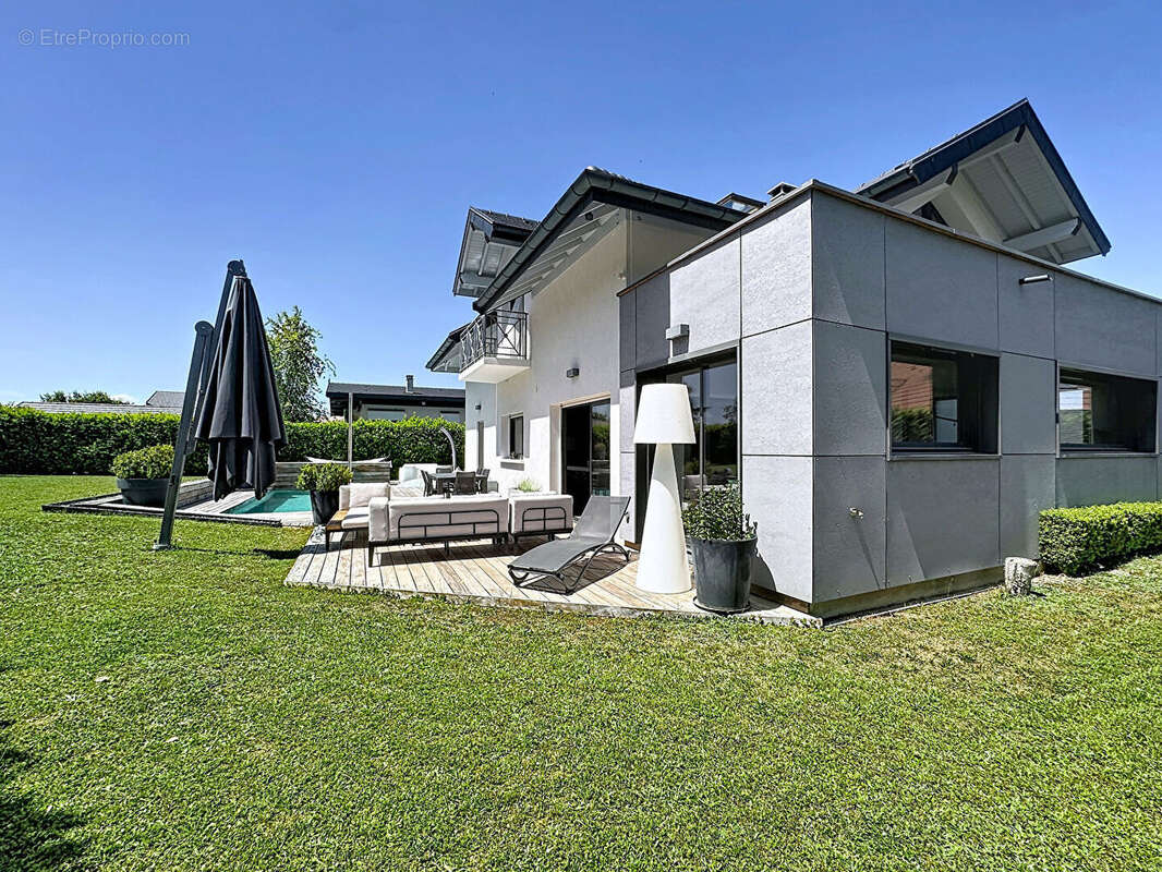 Maison à QUINTAL
