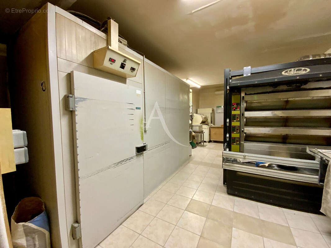 Immeuble mixte commercial et habitation - photo 11