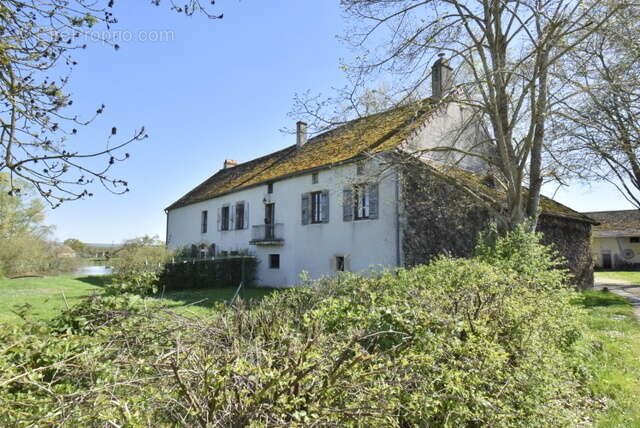 n°3 - Maison à SAINT-GENGOUX-LE-NATIONAL