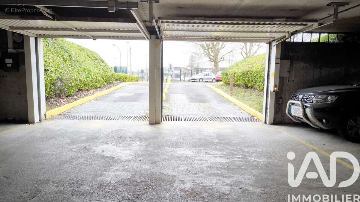 Photo 5 - Parking à VILLIERS-LE-BEL