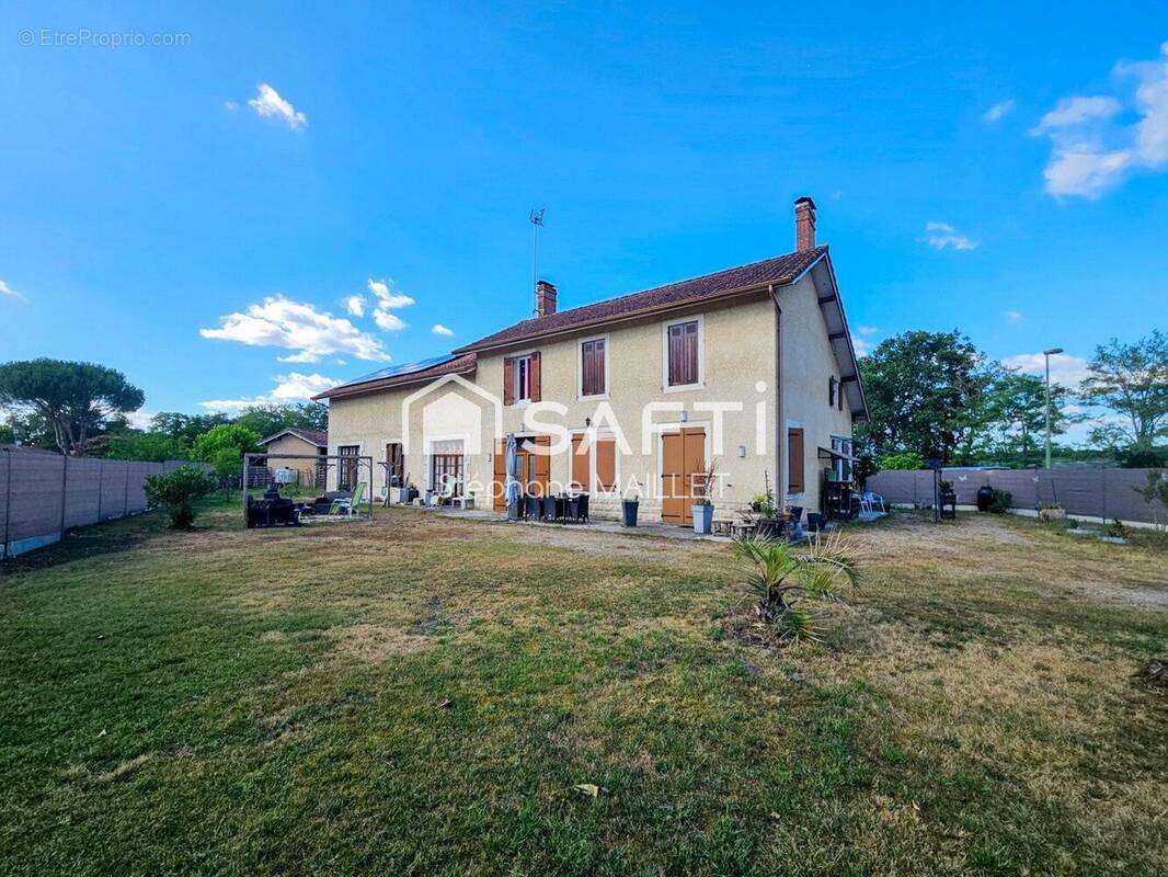 Photo 1 - Maison à ROQUEFORT