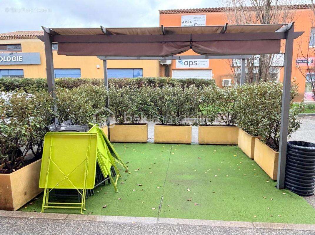 Commerce à ROCBARON