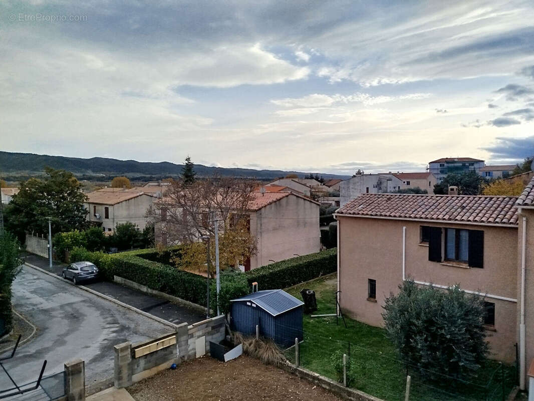 Appartement à PEYRUIS