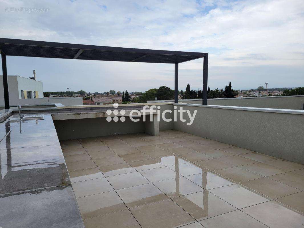Appartement à MAUGUIO