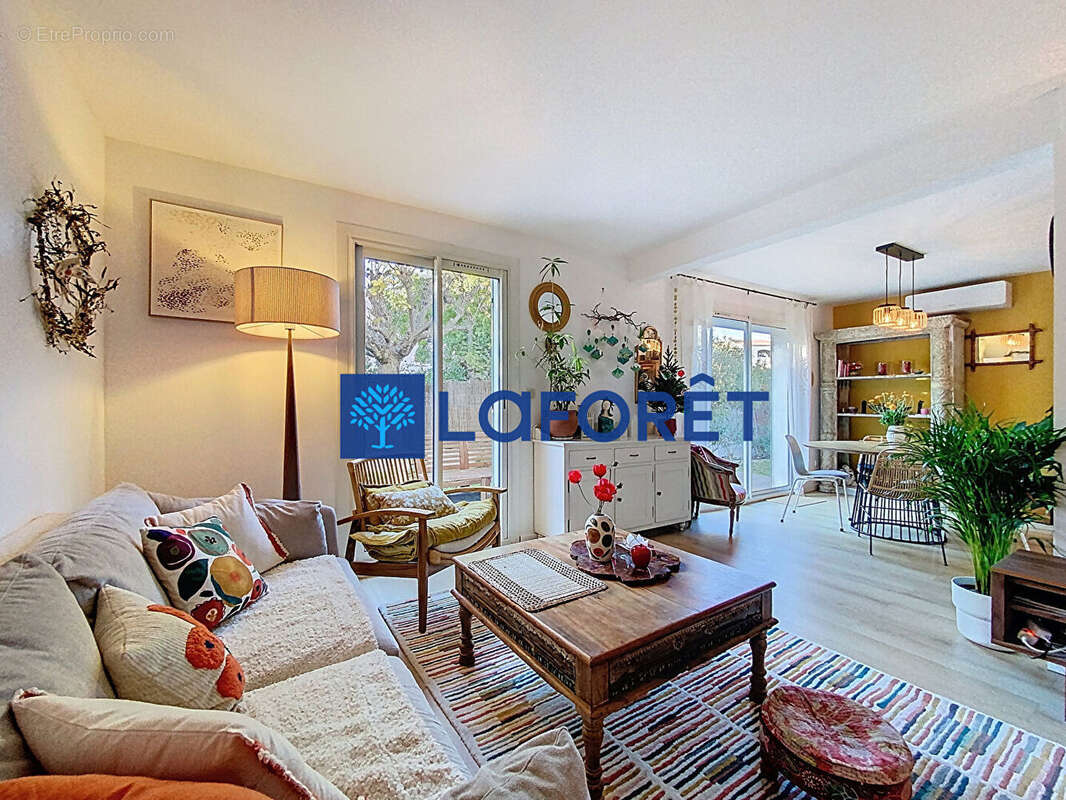 Maison à SOLLIES-PONT