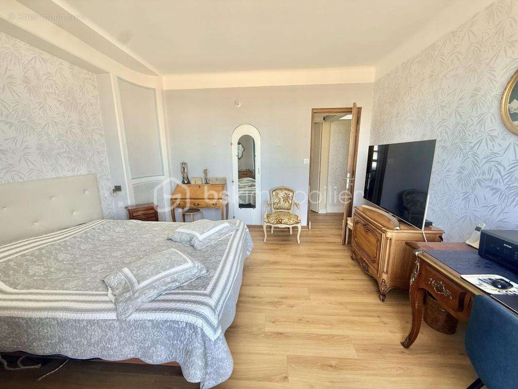  Appartement 5 pièces – 86 m² – Centre-ville de Rennes VUE A 180° Au 6ᵉ étage avec ascenseur - photo 15
