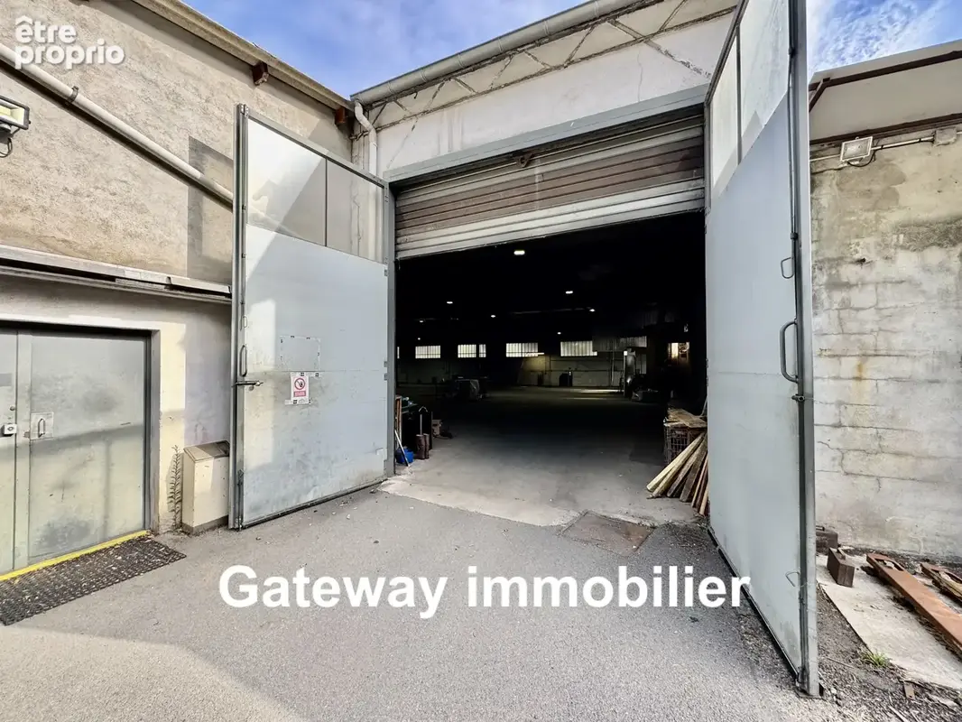 A vendre ensemble immobilier entrepôts/bureau 3346m2 à 03300 cusset - photo 4