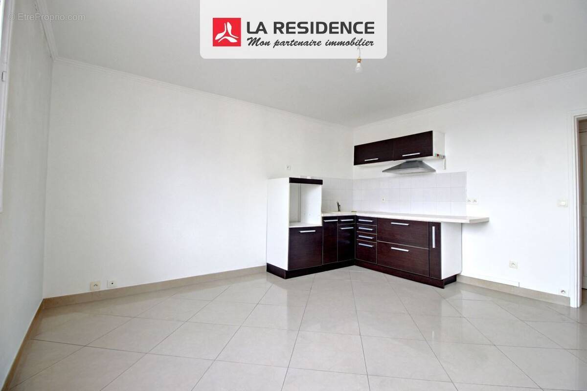 Appartement à SARTROUVILLE