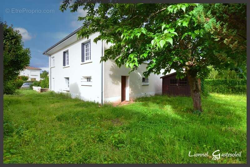 Maison à PINEUILH