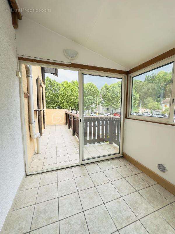 Appartement t4 lumineux - proche commodites - photo 2