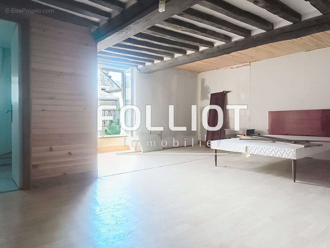A vende Maison Opportunité rare en plein coeur du centre-ville ! - photo 9