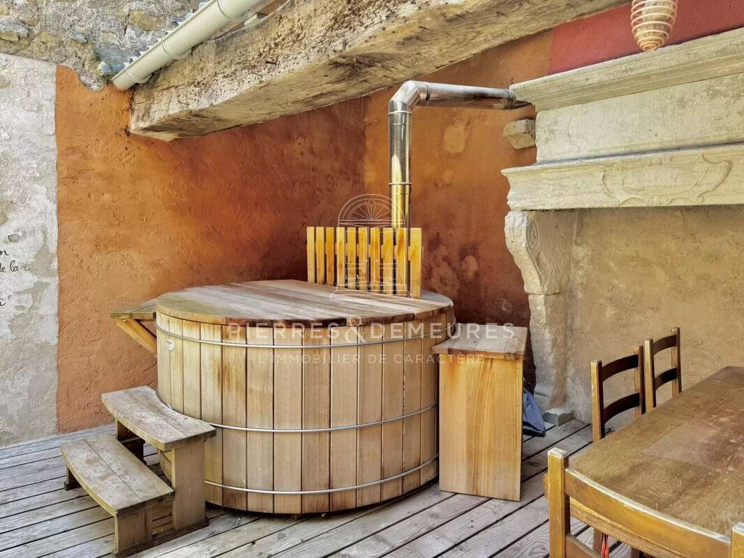 Maison de charme du XVIIe siècle avec 4 suites et bain nordique à La Charité-sur-Loire - photo 9