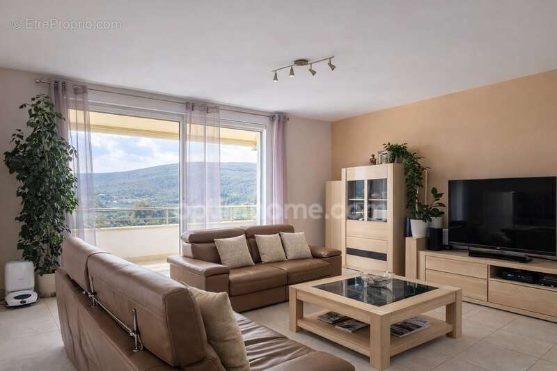 Appartement à MESSIGNY-ET-VANTOUX