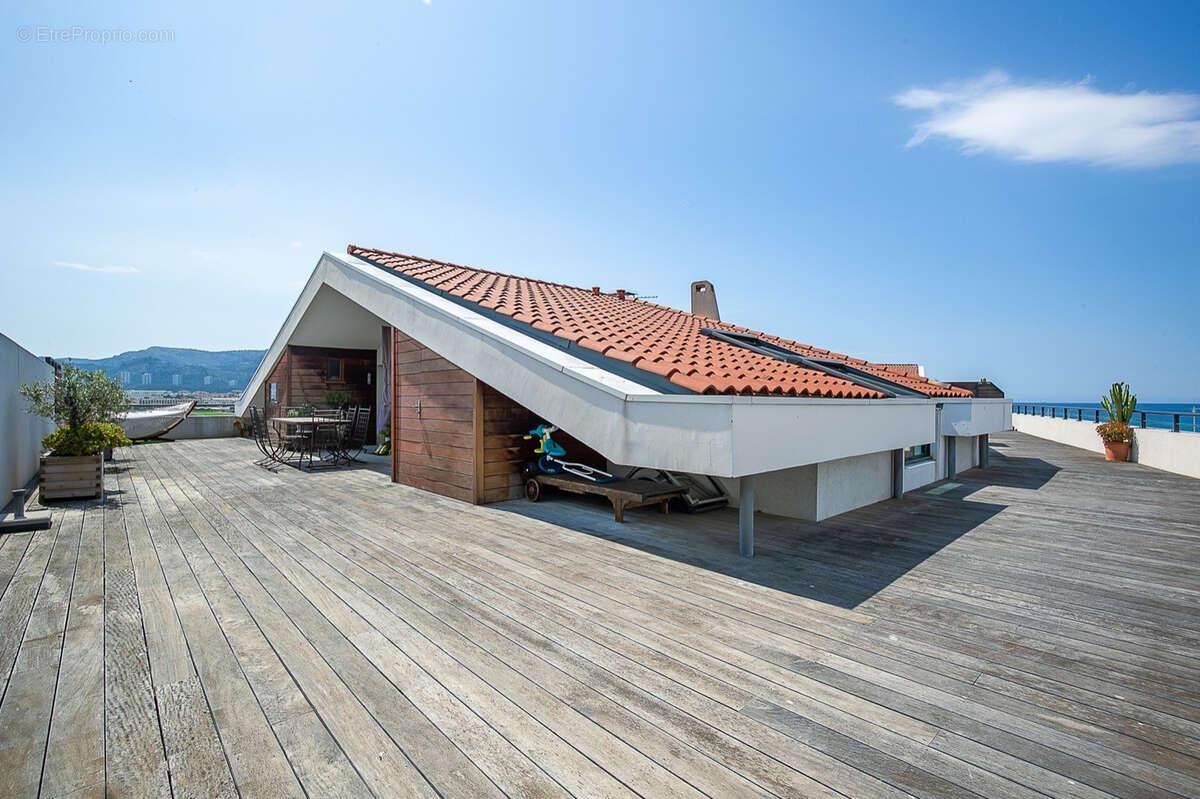 Appartement à MARSEILLE-8E