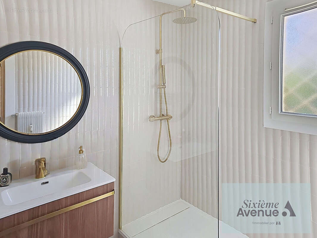 Appartement à SIX-FOURS-LES-PLAGES