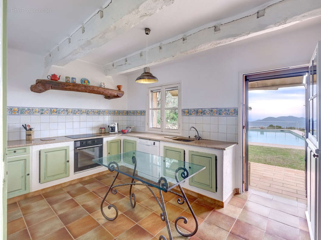 Maison à MANDELIEU-LA-NAPOULE