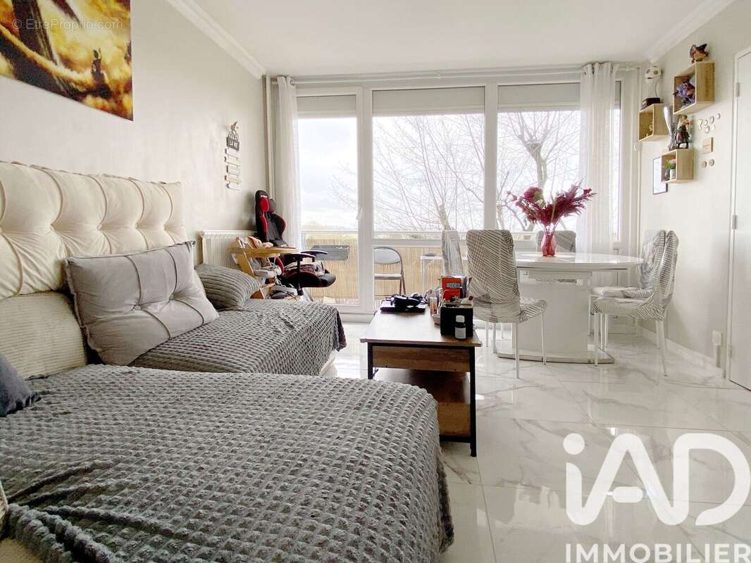 Photo 4 - Appartement à LIVRY-GARGAN