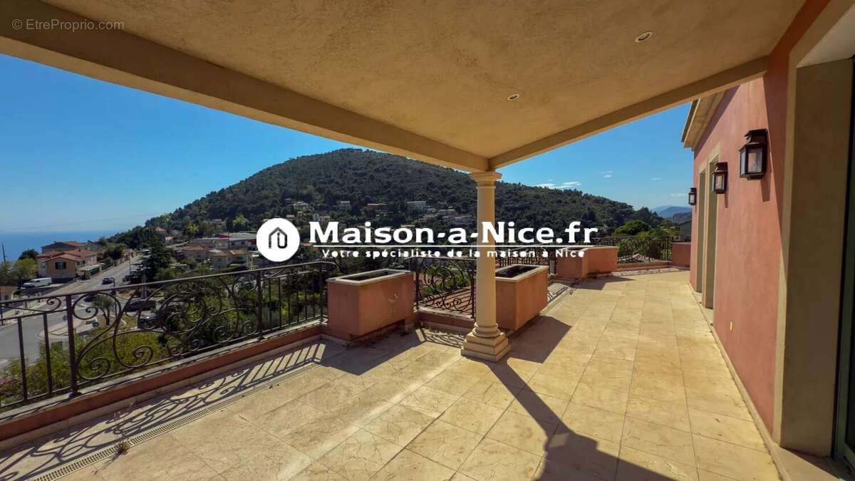 Maison à LA TURBIE