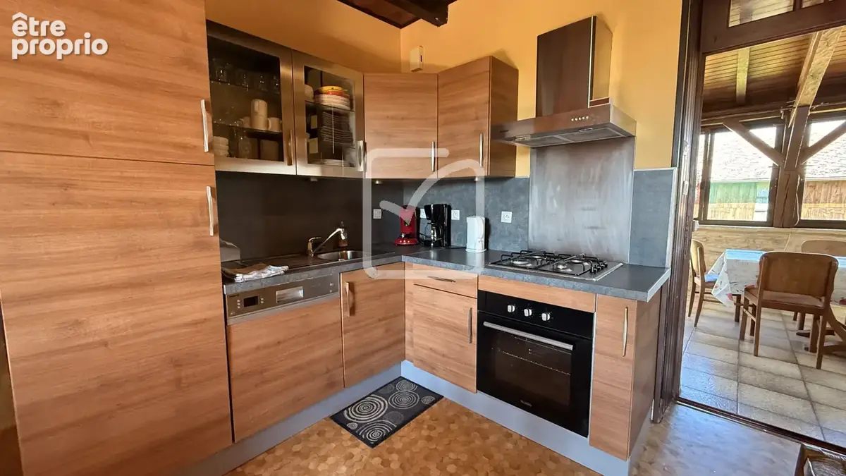 Grande maison familiale en pierre   Volumes, confort et potentiel à Gourdon - photo 13