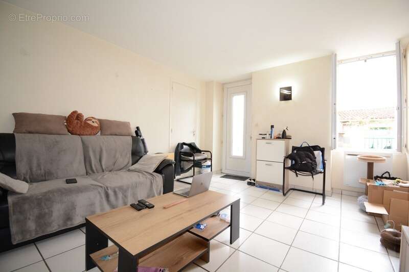 Maison à MAGNAC-SUR-TOUVRE