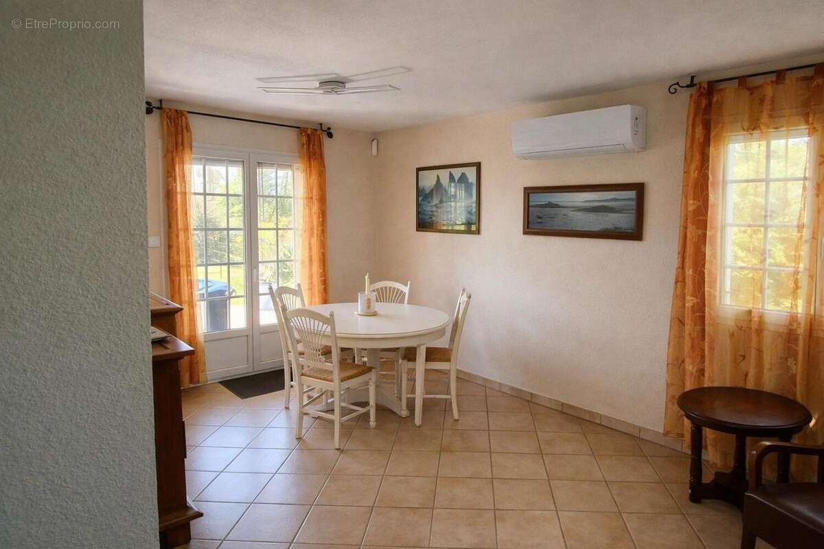 Maison 142 m² à La Chapelle-Thecle  - photo 7
