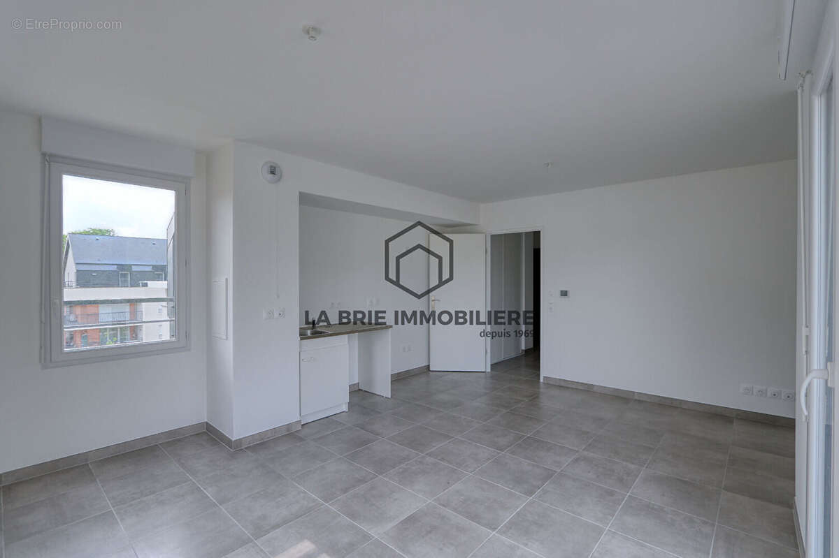 Appartement à EMERAINVILLE