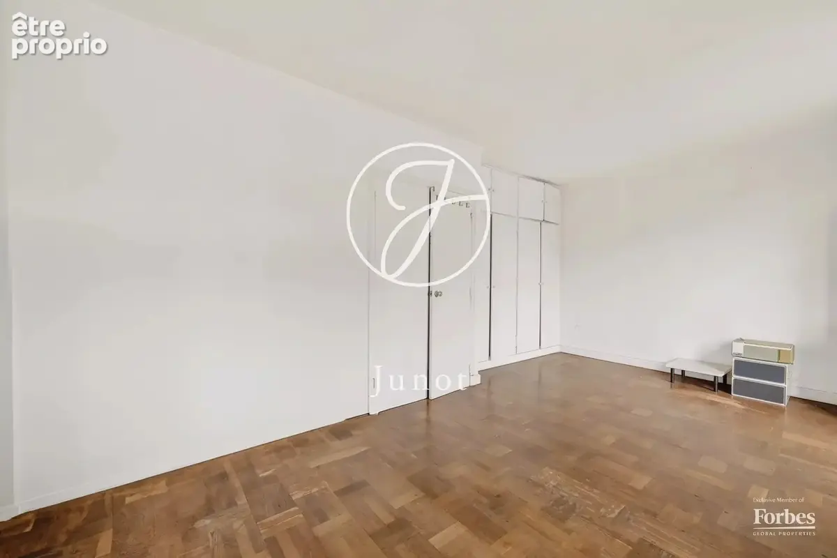Paris 16e - PASSY / TOUR - Appartement - 5 pièces - 128,60m² Carrez - 3 chambres - photo 10