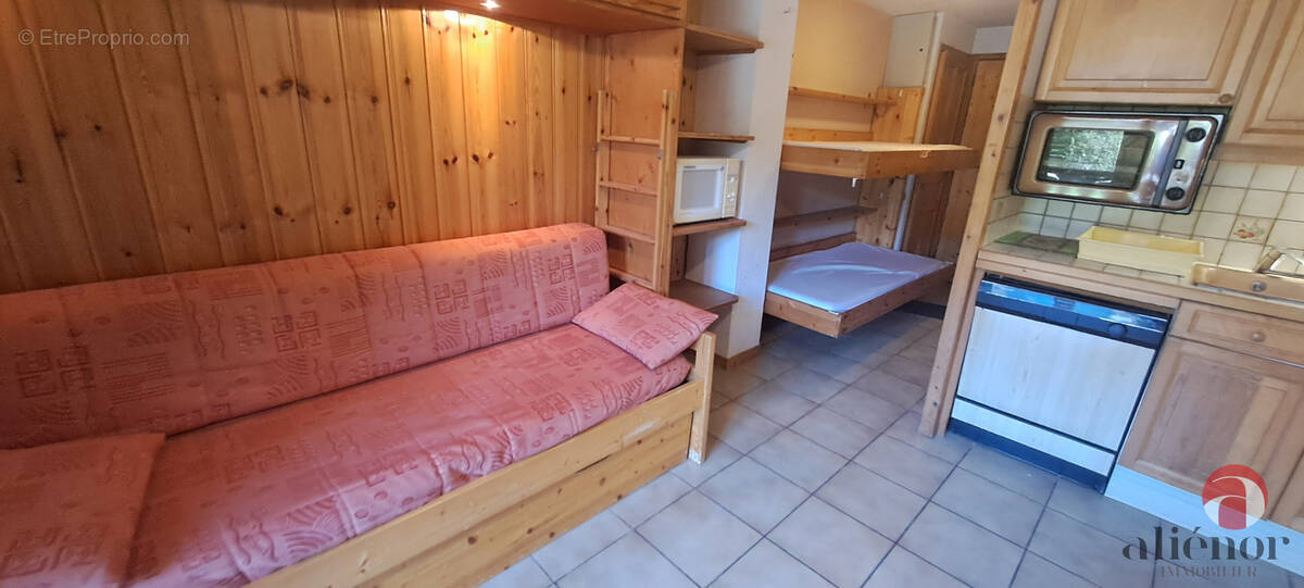 Appartement à MORILLON