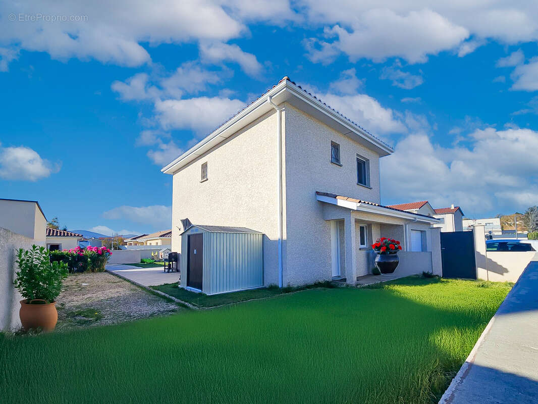 Maison à SALAISE-SUR-SANNE